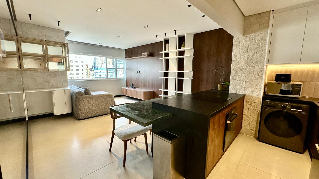Apartamento 2 Dormitórios (0 Suítes), 1 Vagas à Venda ou Locação no Gonzaga, Santos | Ed. Anglo Americano