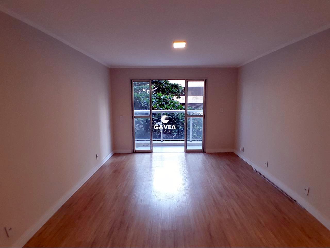 Apartamento 3 Dormitórios (2 Suítes), 2 Vagas à Venda no Boqueirão, Santos | Ed. Guaratuba - Ref. GV22600